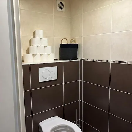 Holiday home Maison 12 Couchages Confort, Piscine Et Jacuzzi Saint-Jean-de-Monts